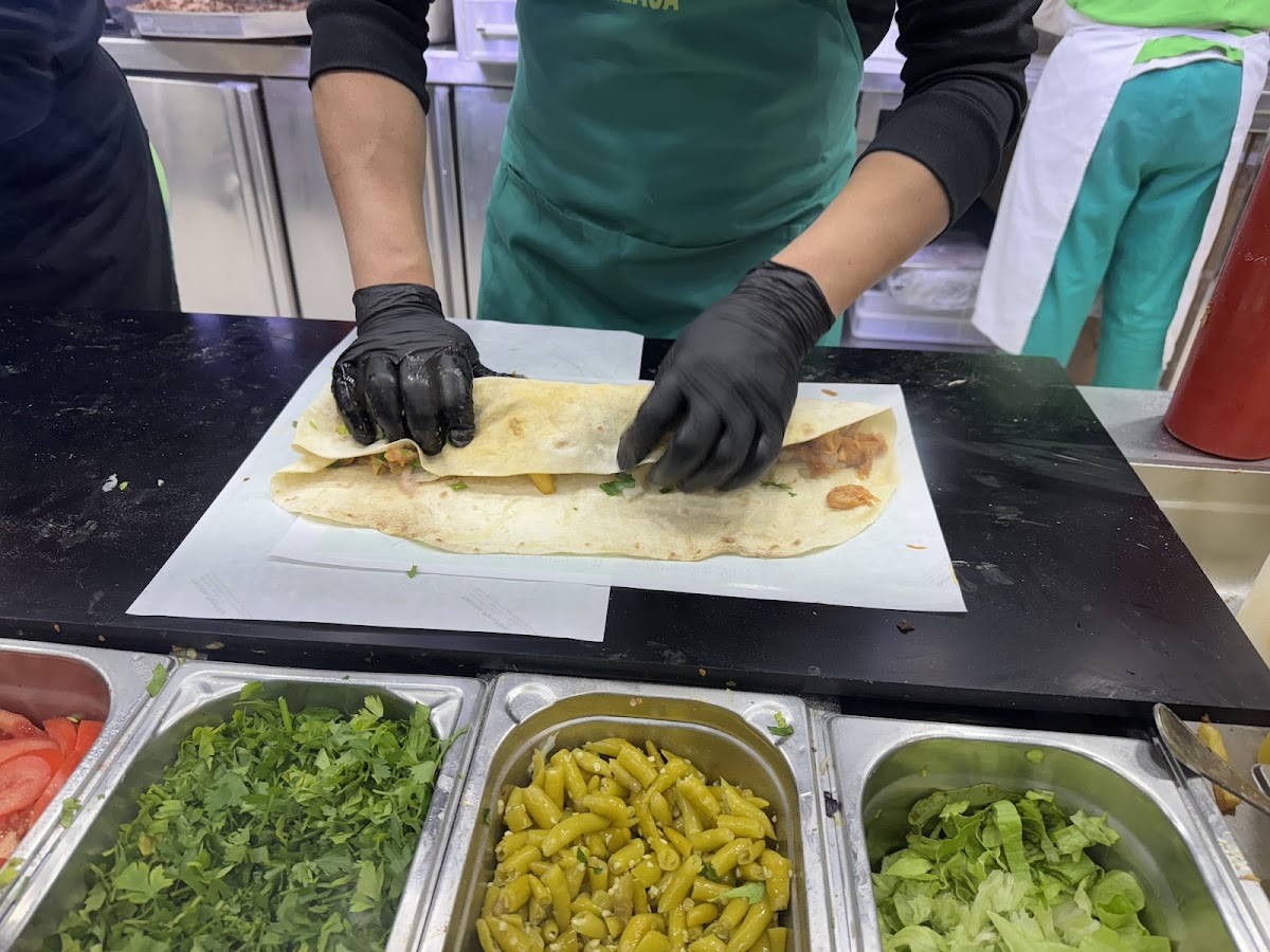 Shaormeria Băneasa Aerogării-4